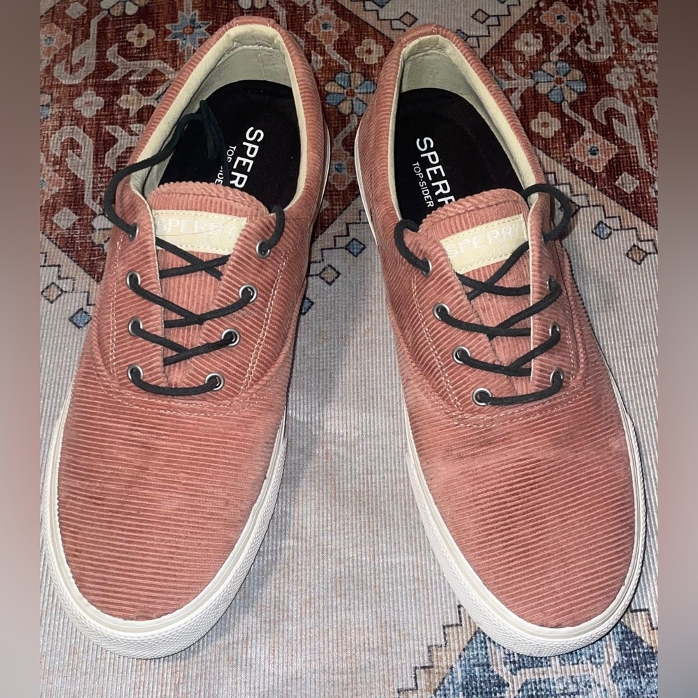 NWT SPERRY STRIPER MAN’S SNEAKERS SIZE 11.5